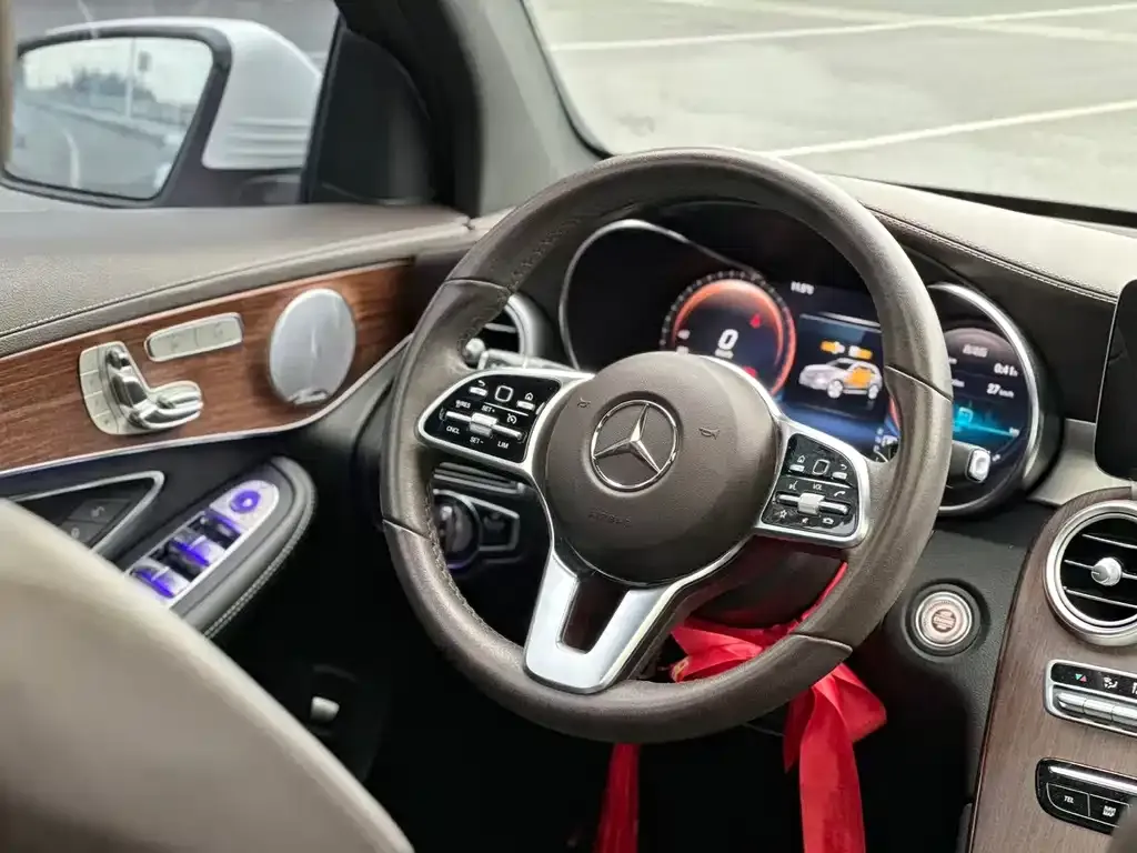 Mercedes-Benz GLC — фото 10