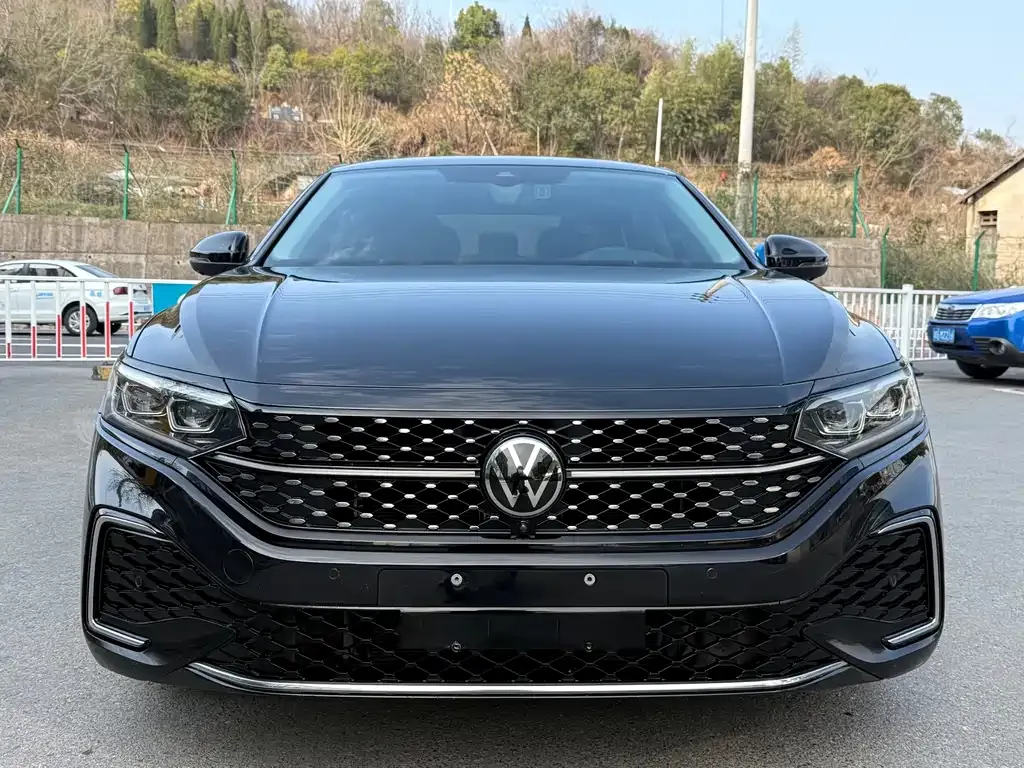 Volkswagen Passat 2023 из CN, фото 6