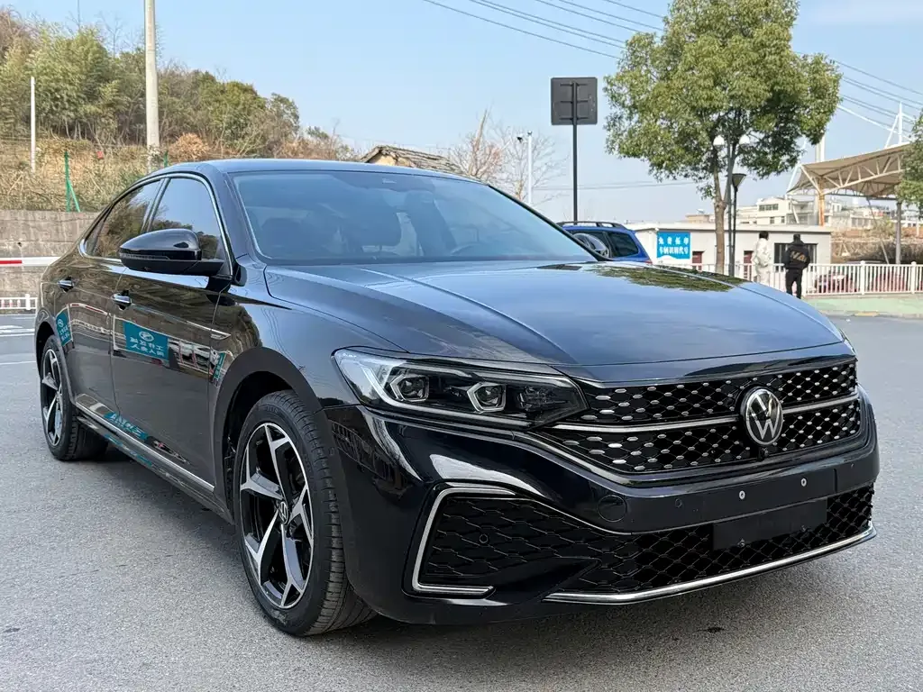 Volkswagen Passat 2023 из CN, фото 7
