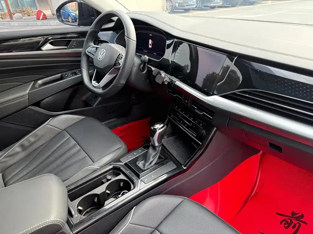 Volkswagen Passat 2023 из CN, фото 4