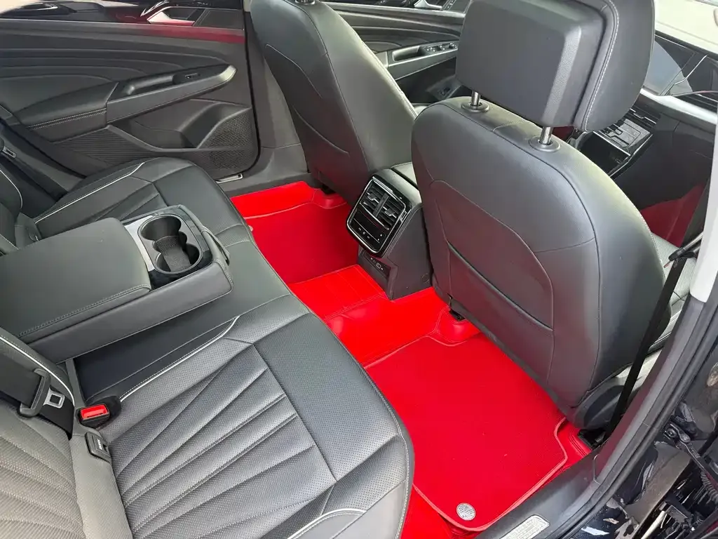 Volkswagen Passat 2023 из CN, фото 2