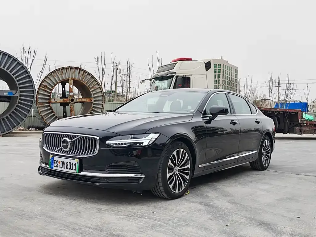 Volvo S90 PHEV — фото 1