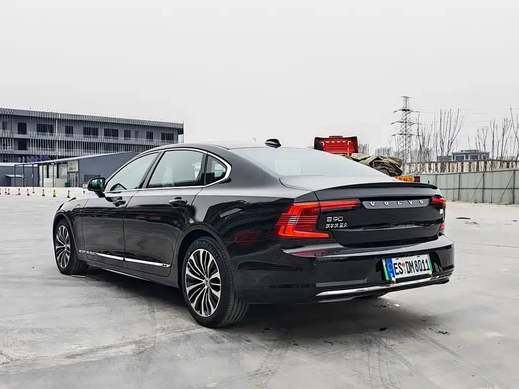 Volvo S90 PHEV — фото 4