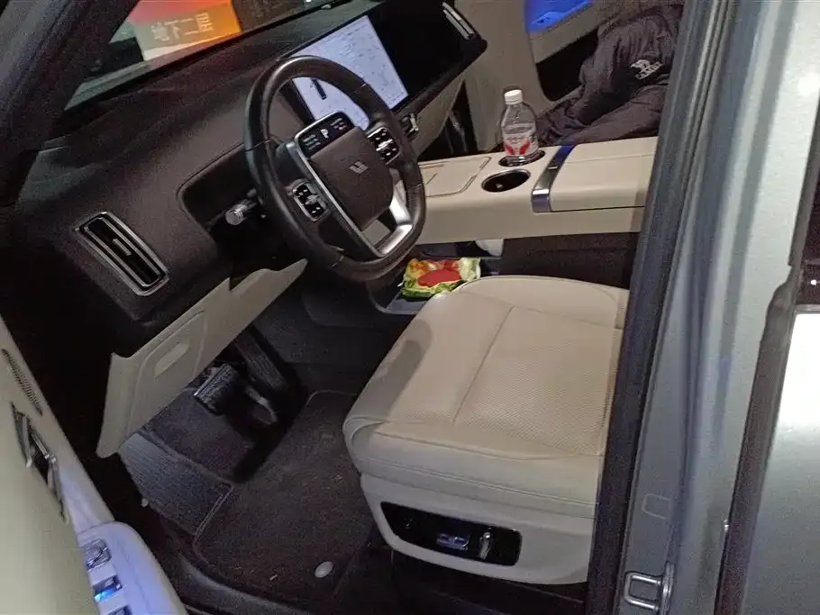 Li Auto L8 2024 из CN, фото 3