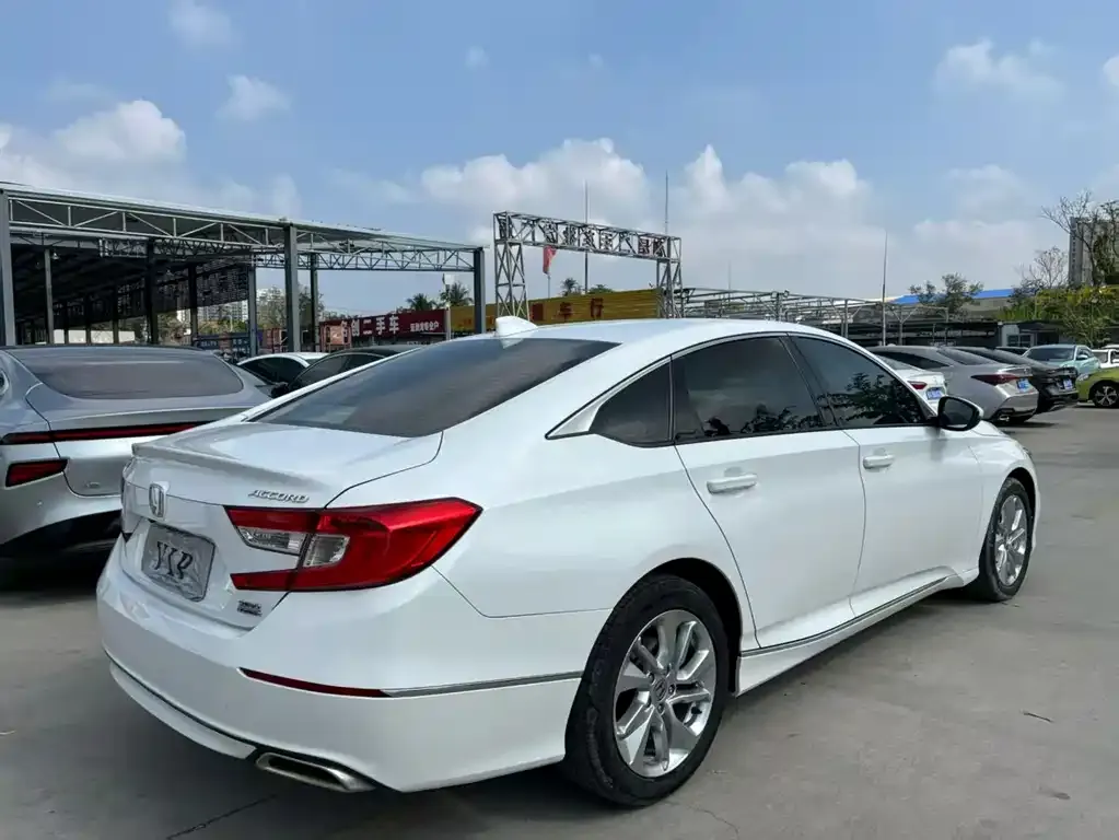 Honda Accord 2021 из CN, фото 2