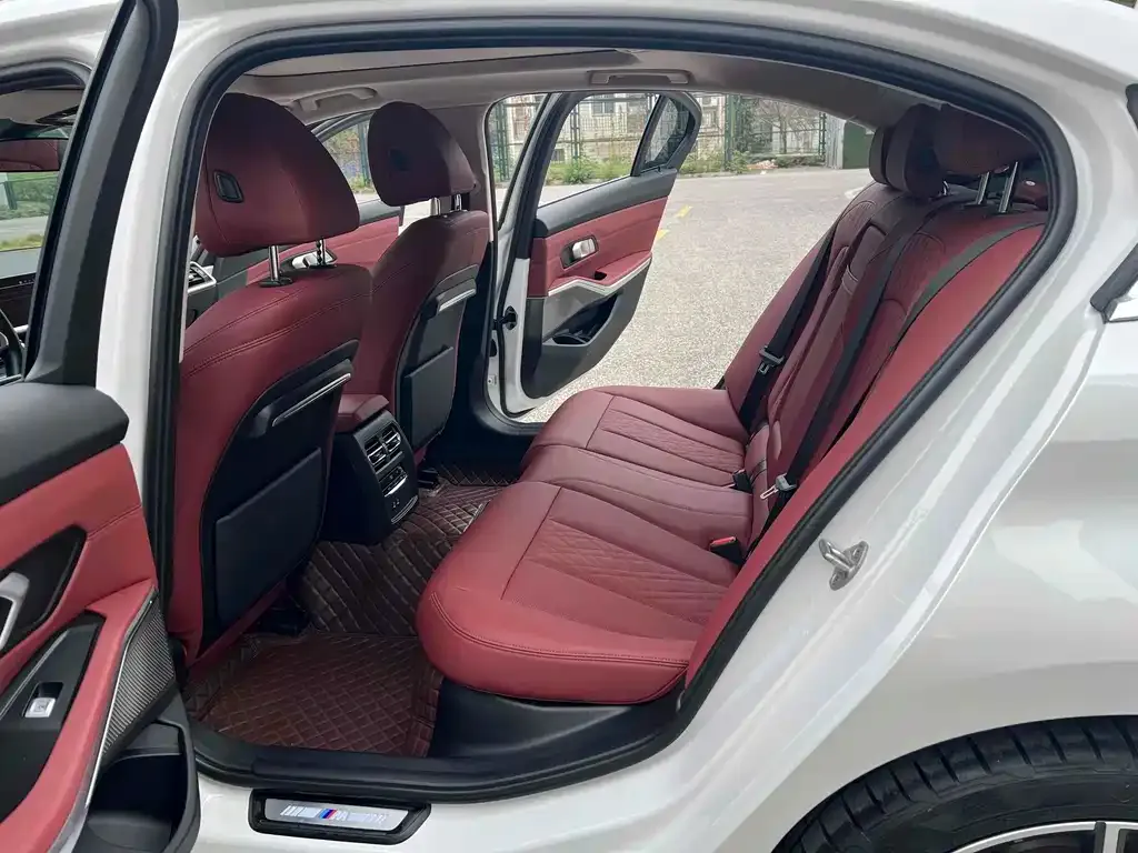 BMW 3 Series 2022 из CN, фото 3