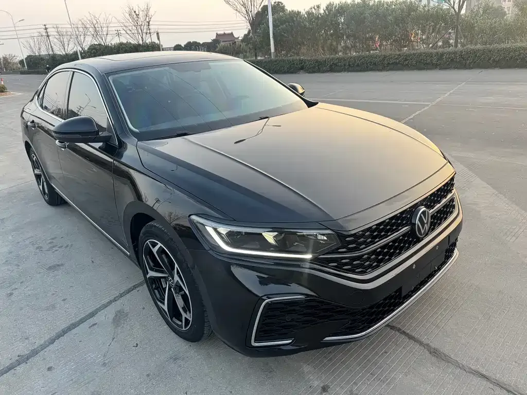 Volkswagen Passat — фото 8