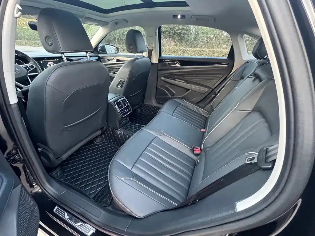 Volkswagen Passat — фото 4
