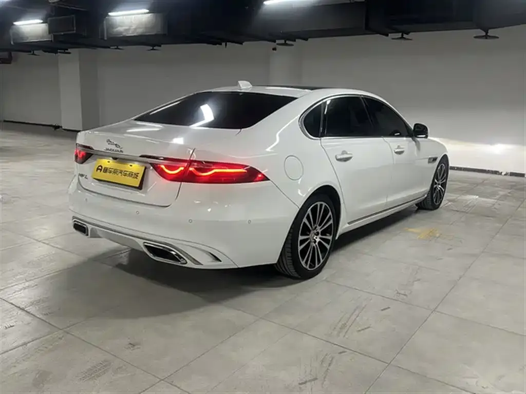 Jaguar XFL 2022 из CN, фото 8