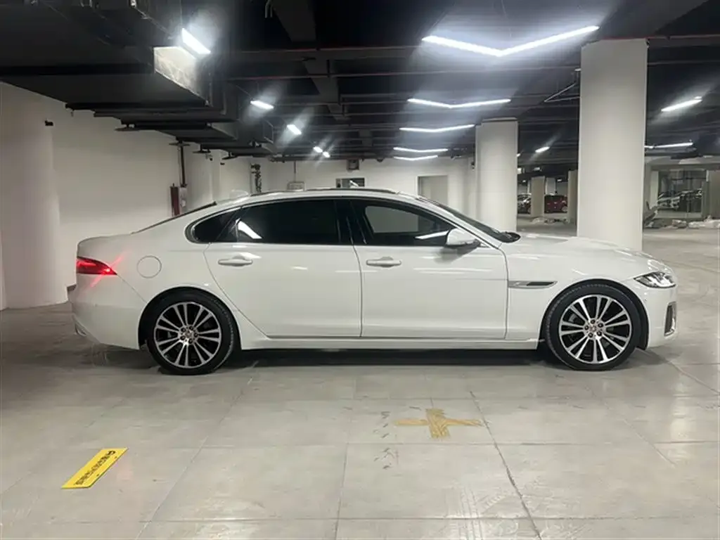 Jaguar XFL 2022 из CN, фото 7