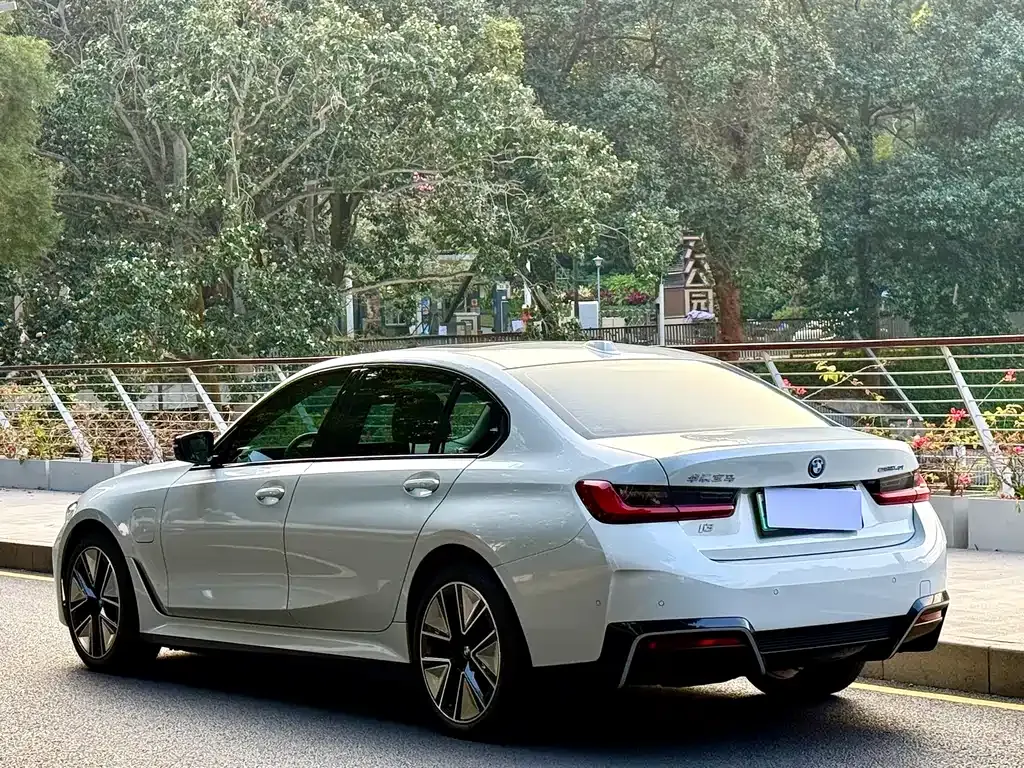 BMW i3 — фото 10