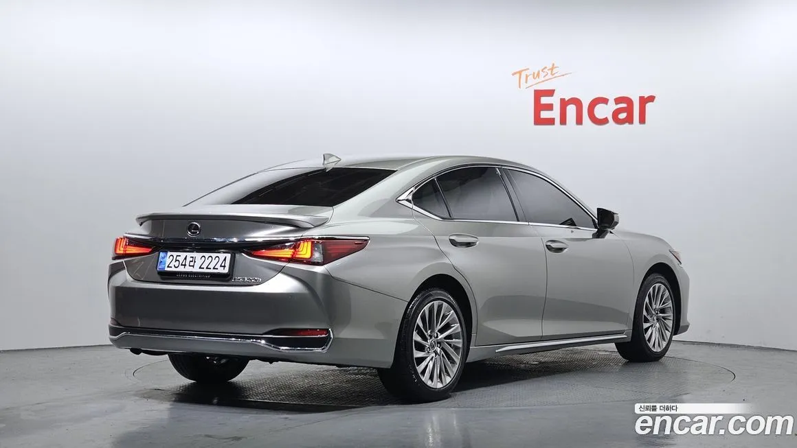 Lexus ES 2026 из KR, фото 3