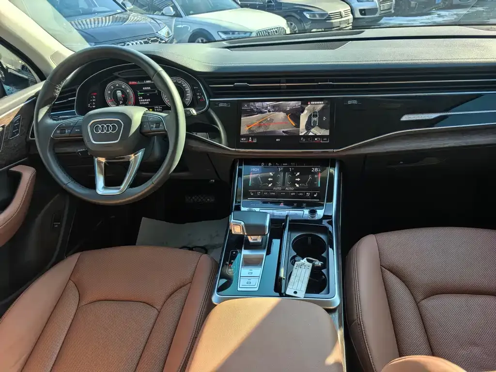 Audi Q7 2023 из CN, фото 5