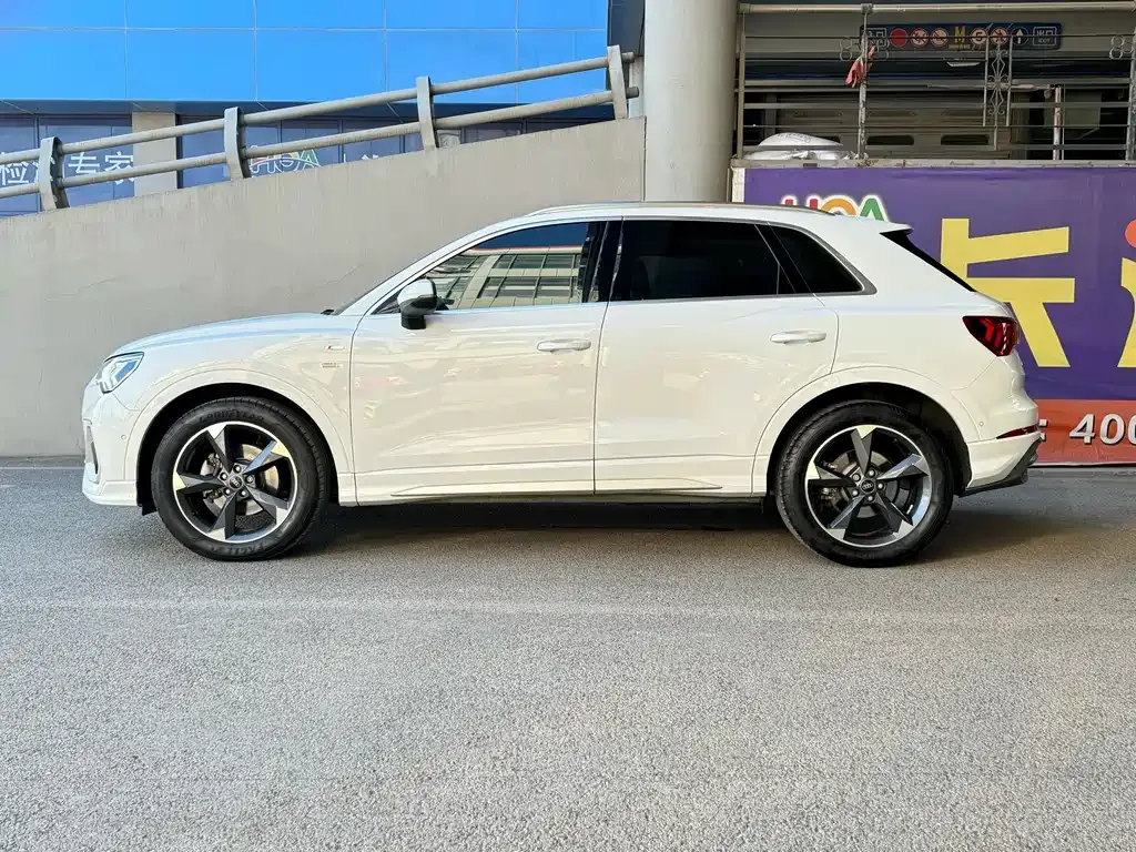 Audi Q3 2023 из CN, фото 9