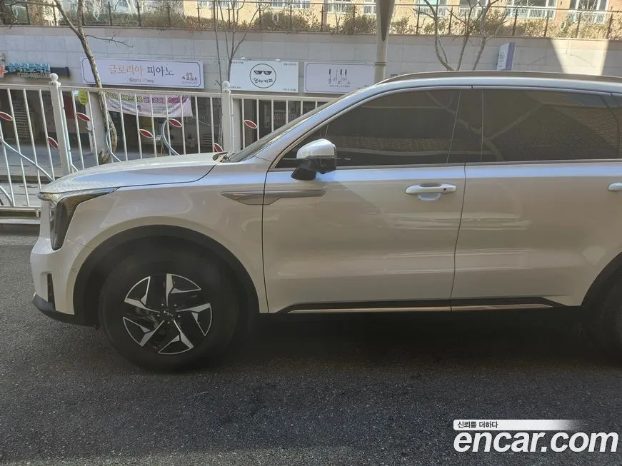 Kia Sorento — фото 7