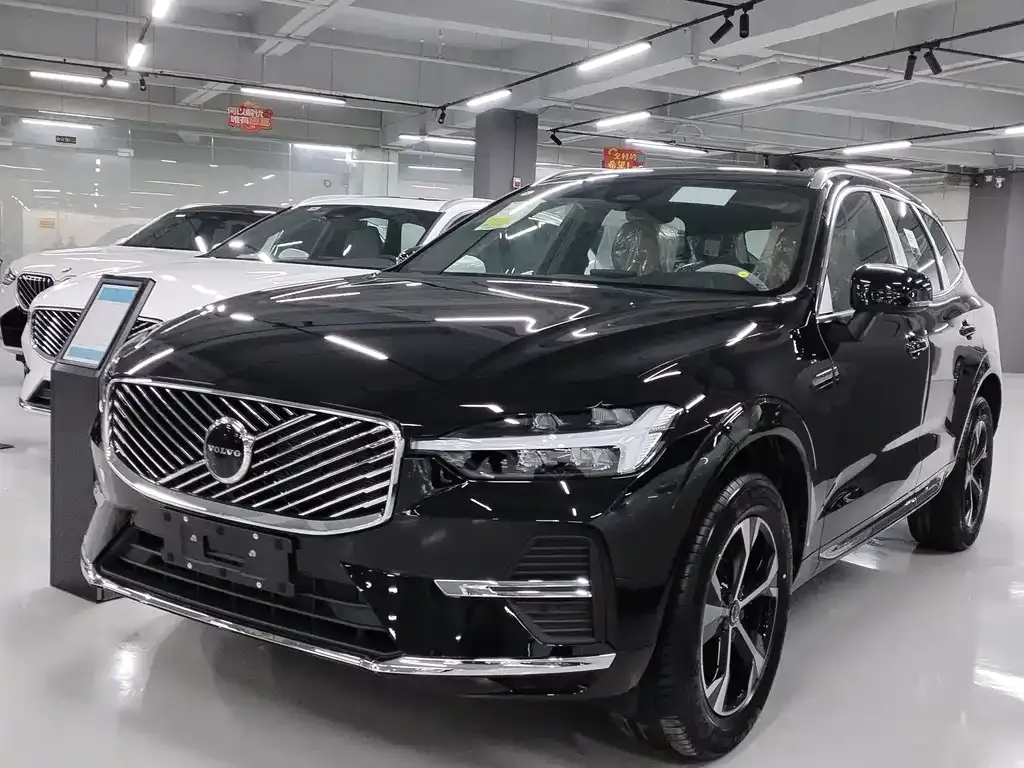 Volvo XC60 — фото 1