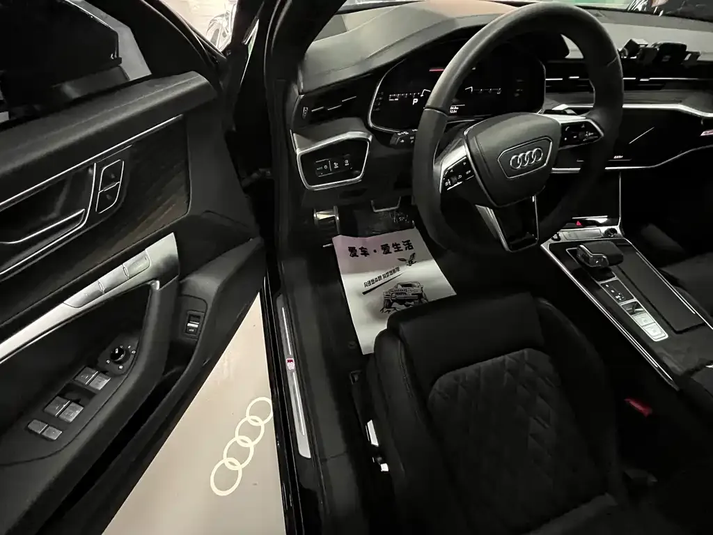 Audi A6L 2025 из CN, фото 5