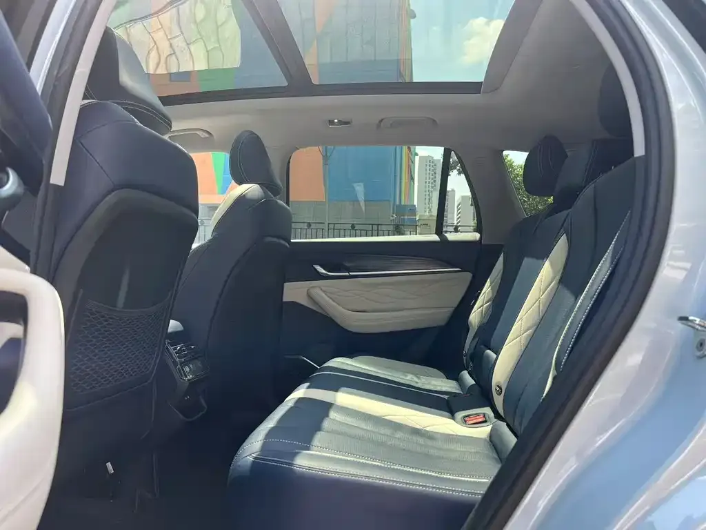 Geely Xingyue L 2022 из CN, фото 4
