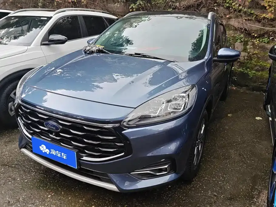 Ford Escape 2022 из CN, фото 1