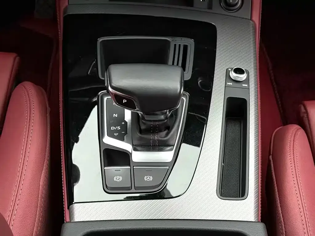 Audi Q5L 2022 из CN, фото 6
