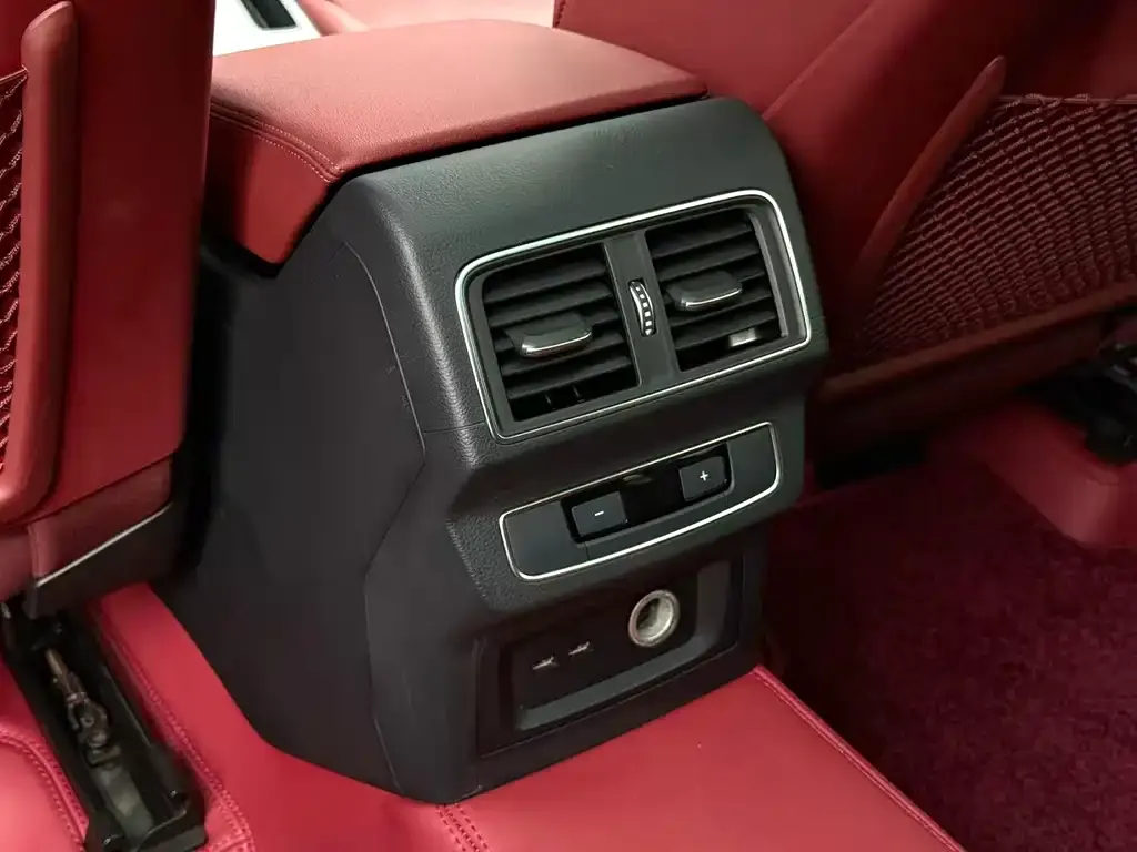 Audi Q5L 2022 из CN, фото 4
