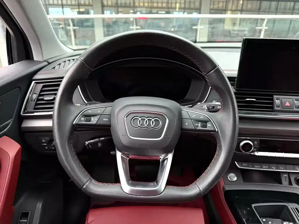 Audi Q5L 2022 из CN, фото 2