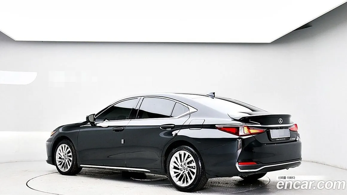 Lexus ES 2026 из KR, фото 4
