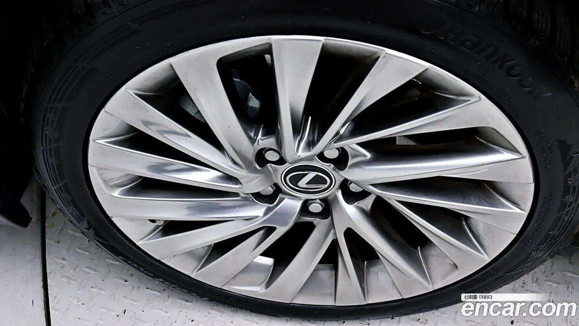 Lexus ES 2026 из KR, фото 2