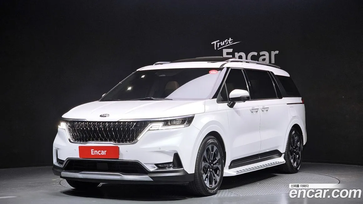 Kia Carnival — фото 1