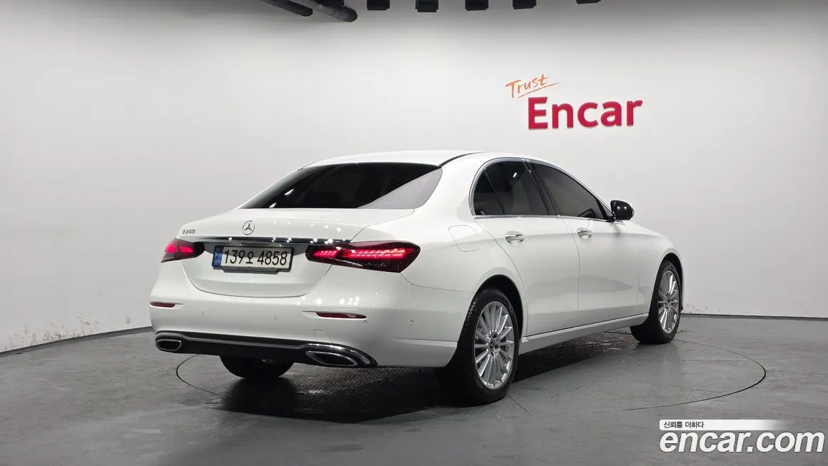 Mercedes-Benz E-Class 2022 из KR, фото 4