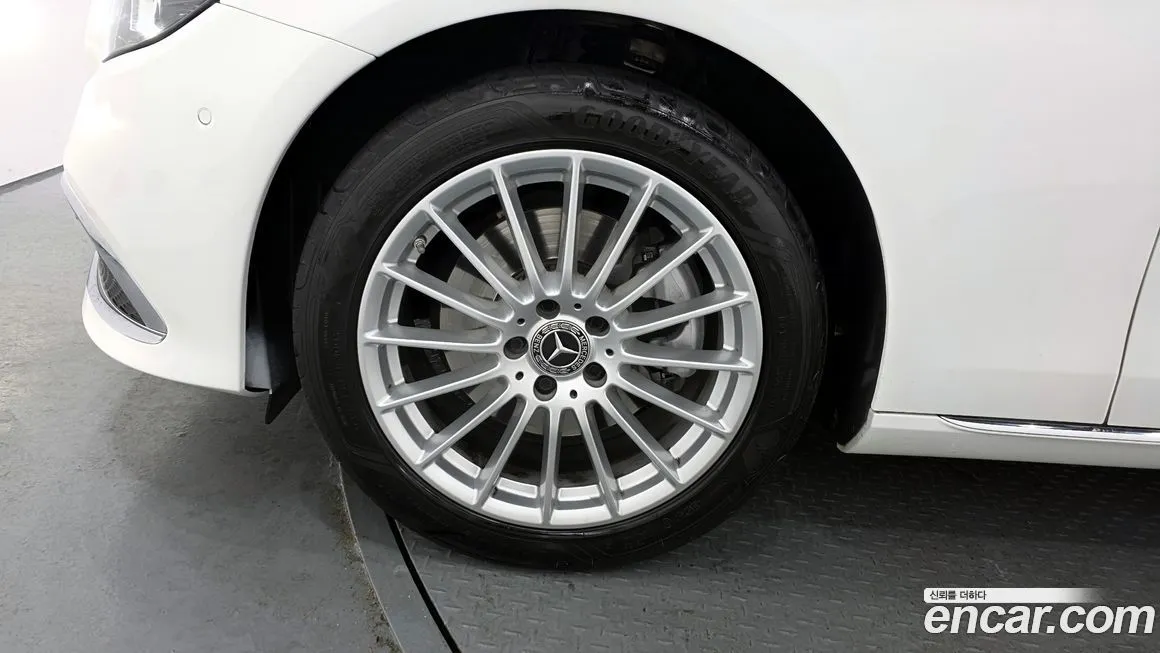 Mercedes-Benz E-Class 2022 из KR, фото 10