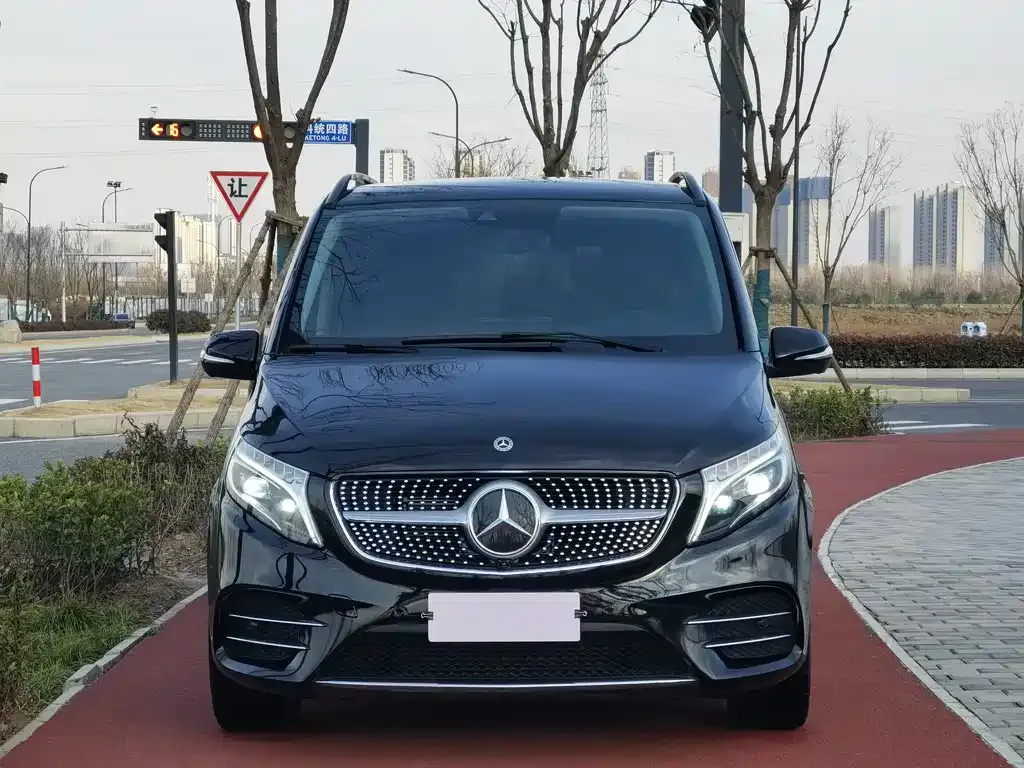 Mercedes-Benz V-Class 2022 из CN, фото 2