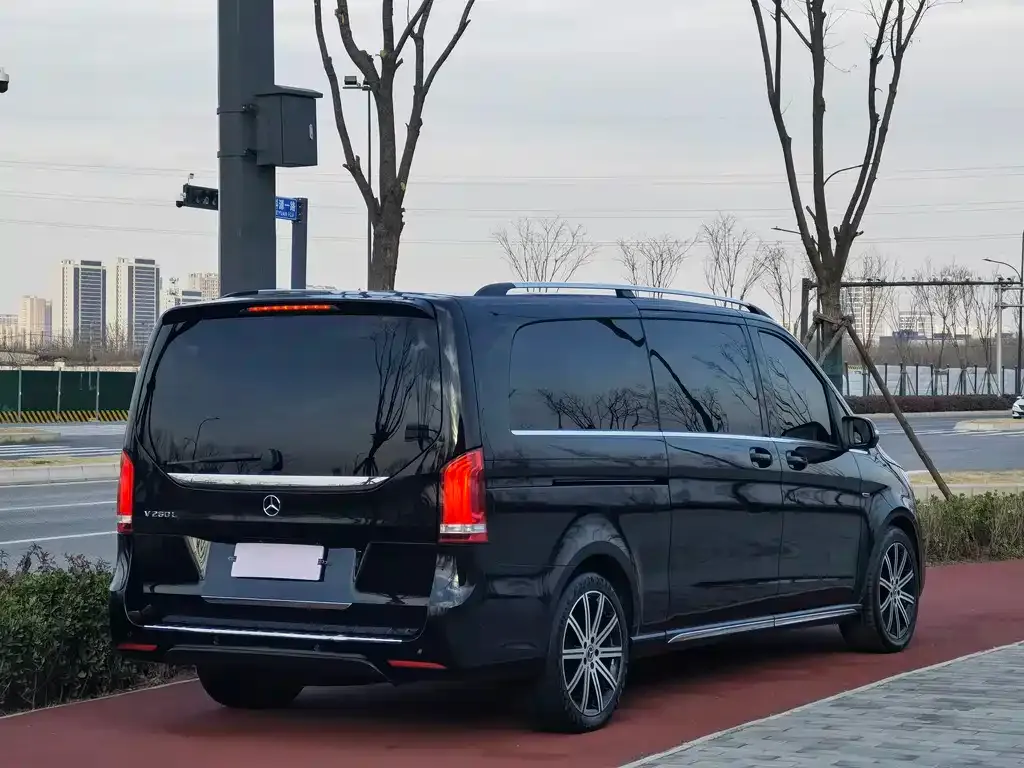 Mercedes-Benz V-Class 2022 из CN, фото 8