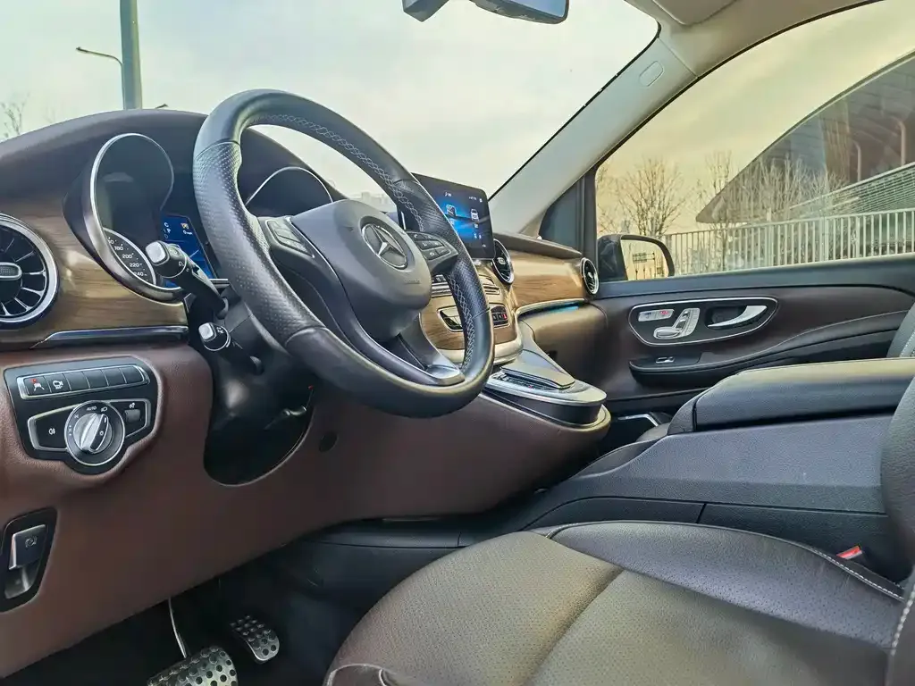 Mercedes-Benz V-Class 2022 из CN, фото 7