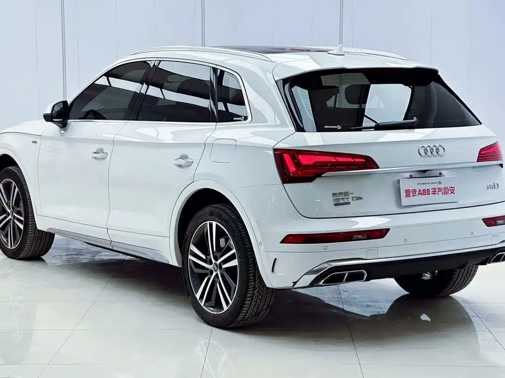 Audi Q5L 2022 из CN, фото 10