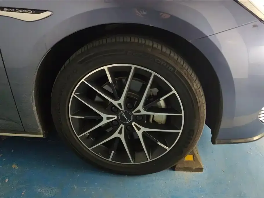 BYD Seal — фото 7
