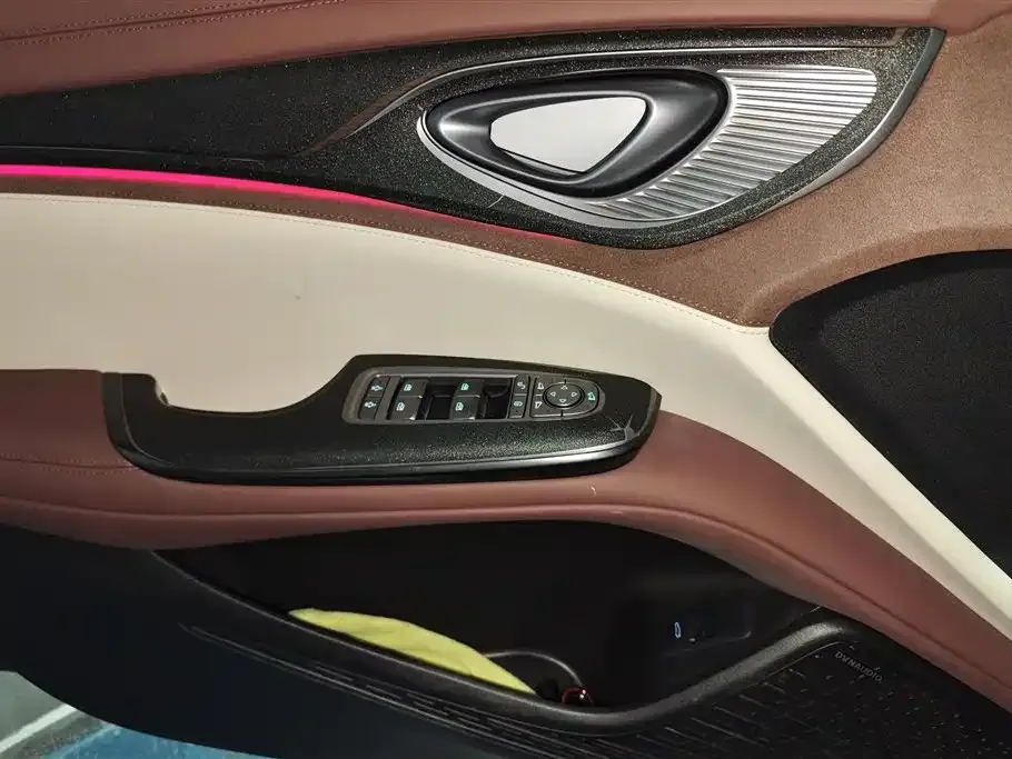 BYD Seal — фото 2