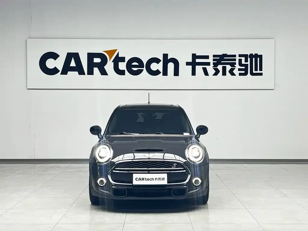 MINI Cooper (3-door) 2021 из CN, фото 2