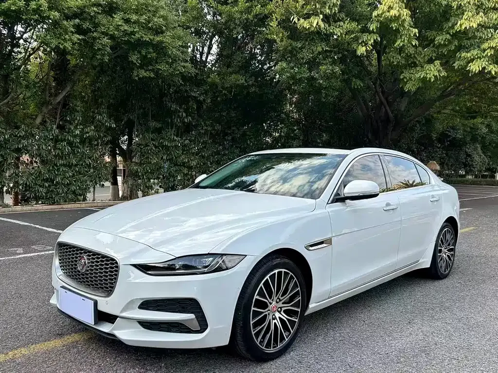 Jaguar XEL — фото 1