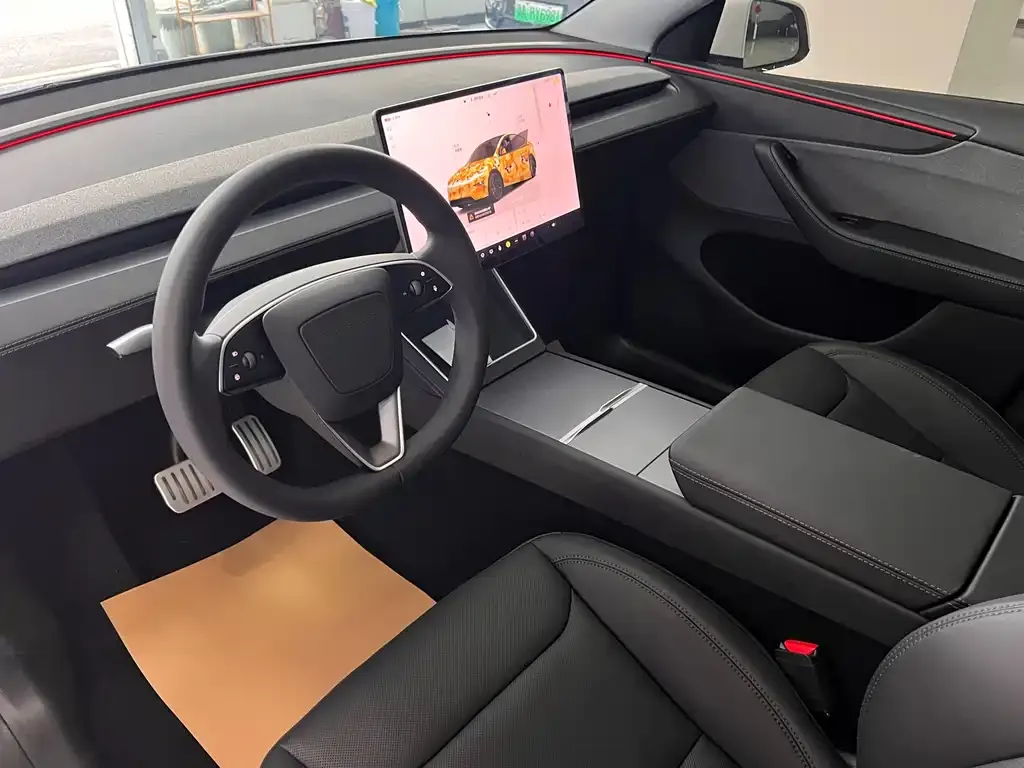 Tesla Model Y — фото 6