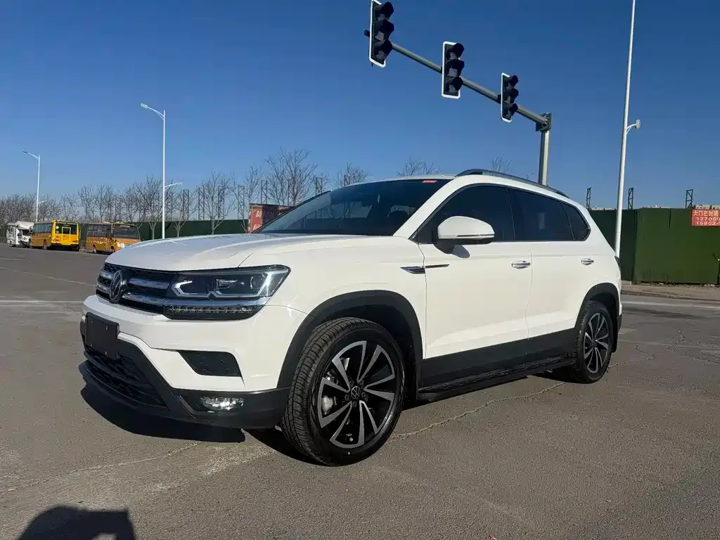 Volkswagen Tharu 2022 из CN, фото 9