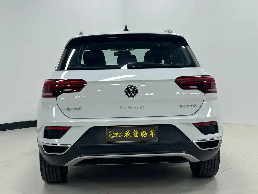 Volkswagen T-Roc — фото 2