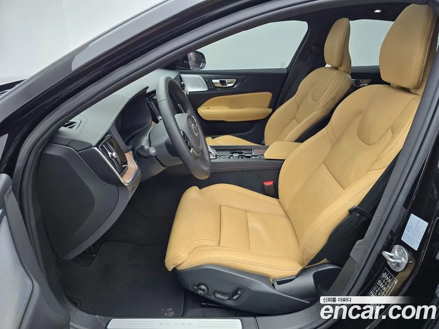 Volvo S60 2023 из KR, фото 9