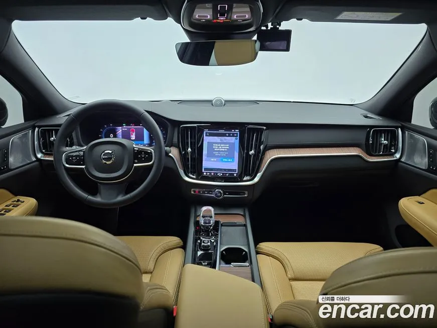Volvo S60 2023 из KR, фото 3