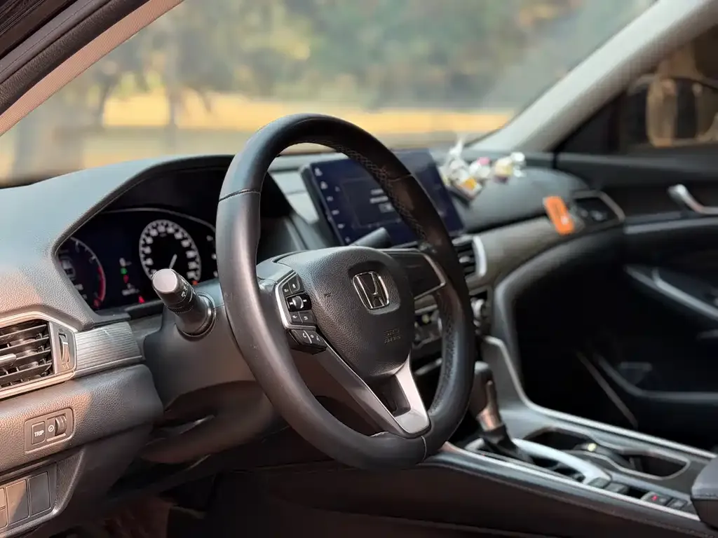 Honda Accord — фото 3