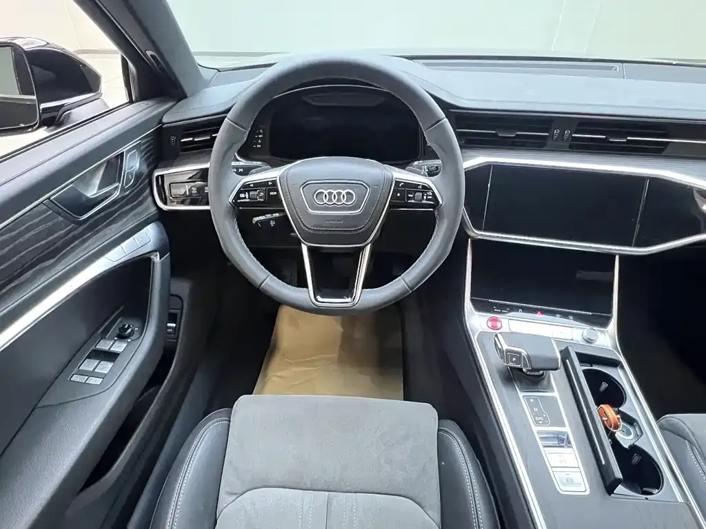 Audi A6L 2023 из CN, фото 3