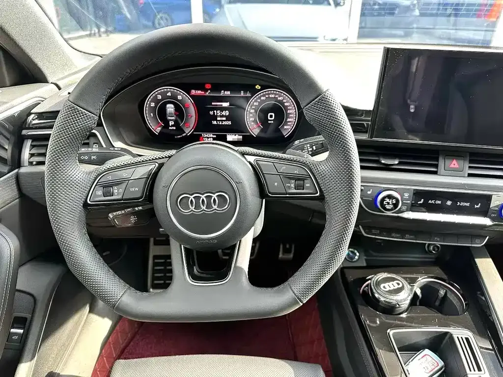 Audi A4L 2024 из CN, фото 9
