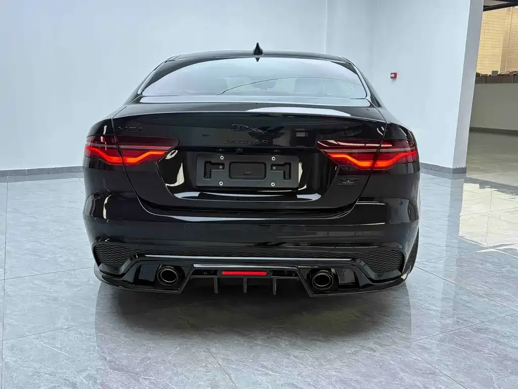 Jaguar XEL — фото 3