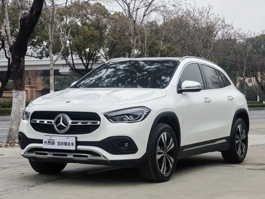 Mercedes-Benz GLA — фото 1