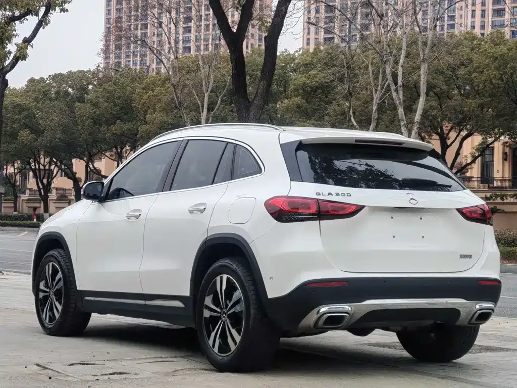 Mercedes-Benz GLA — фото 8